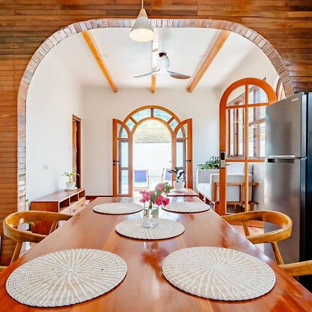 Markisa Villas - Private Pool Villas On ギリ・アイル エクステリア 写真
